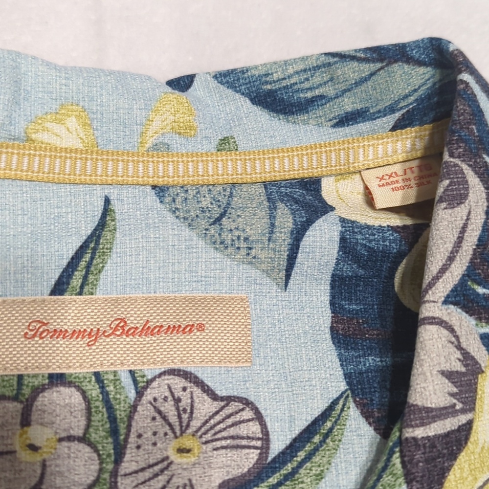 Tommy Bahama Silk Hawaiian Tropical Floral Camp Shirt Mens Size XXL - Picture 3 of 4